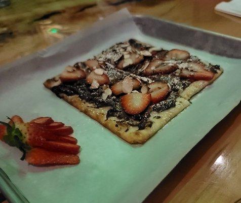 Nutella desert pizza