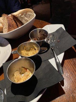 Wait! Bread with tapenade, curry, red pepper spread