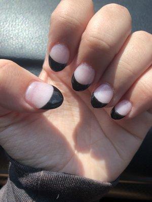 Dip tip nails with black dip/pink.