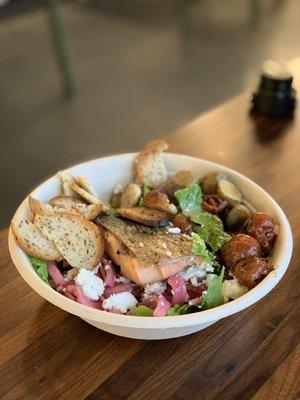 Seasonal salmon bowl