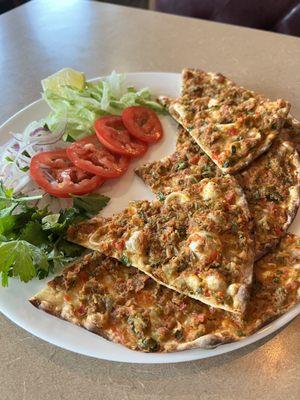 Lahmacun Pie