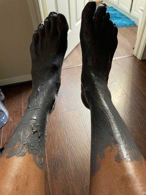 Charcoal Detox foot treatment for inflammation and hurting feet.