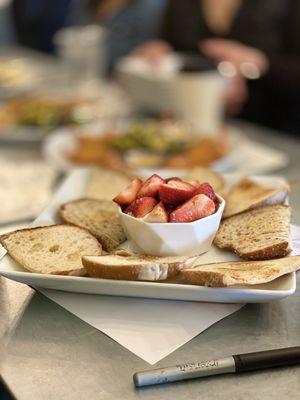 Strawberry Baked Brie Dips with Organic Strawberry Jam