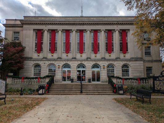 Johnson County Courthouse, Clarksville