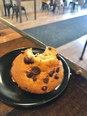 Chocolate chip muffin