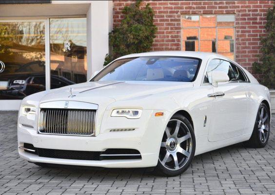 The all white Wraith