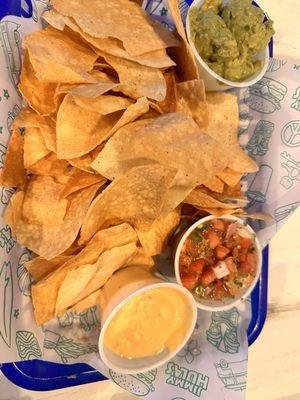 Chips and dip Cabo Trio