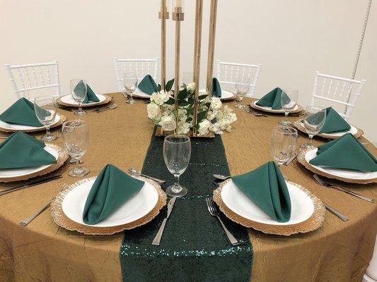 Beautiful Emerald & Gold colors table set-up