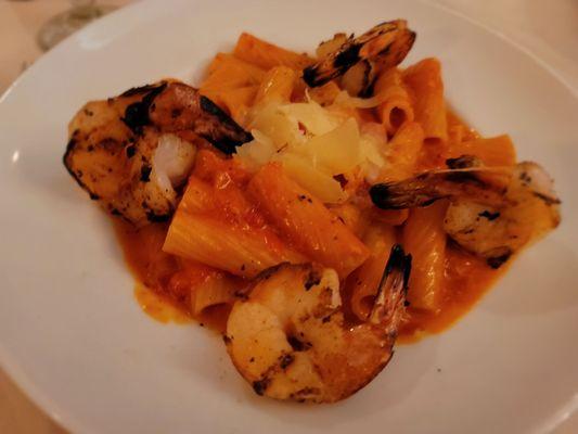 Rigatoni alla vodka with shrimp