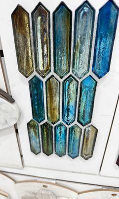 Glass tile