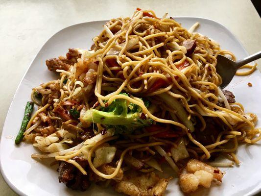 Kam Meng Special lo mein noodles