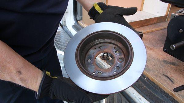 OC Mobile Brakes uses quality parts for your car. Rotors are machined to ensure smooth, noise-free, braking performance.