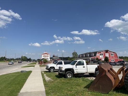 Meldrum Brothers Garden  Nursery  Supply Store  Detroit Michigan grow with topsoil & Mulch ‍ home & garden center