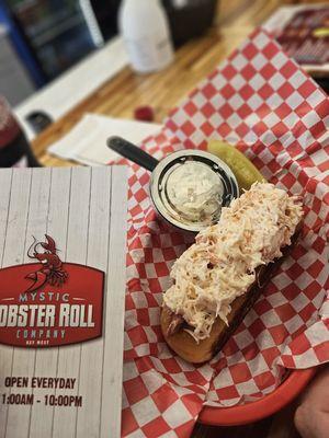 Main lobster roll