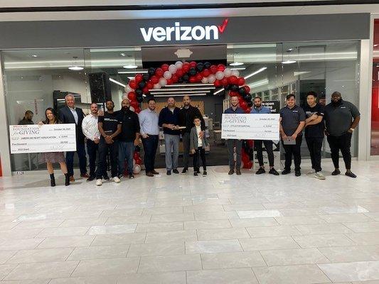 Wireless Zone, Verizon Authorized Retailer
1 American Dream Way
East Rutherford, NJ