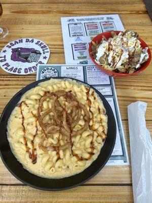 Craft Mac and cheese and green chili fries