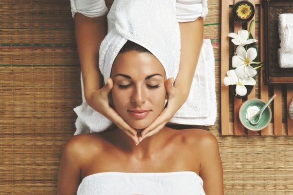 Unwind your body, mind and soul at Relâche Spa at Gaylord Palms Resort & Convention Center.