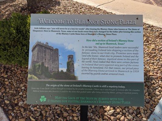 Blarney Stone Plaza, Shamrock