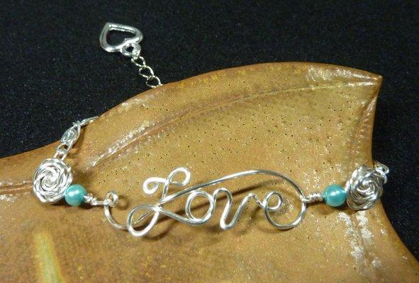 https://norachen.weebly.com/wire-ldquoloverdquo-and-roses-bracelet.html 2 Hour claass how to make LOVE Bracelet Feb 1,2,3 - click above link