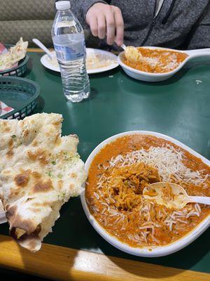 Butter chicken & garlic naan