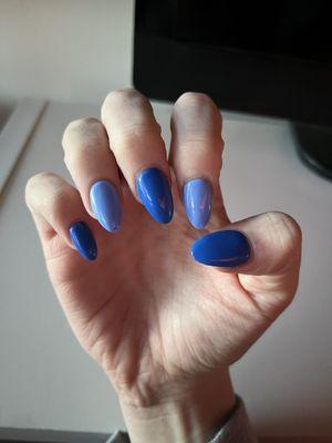 nails