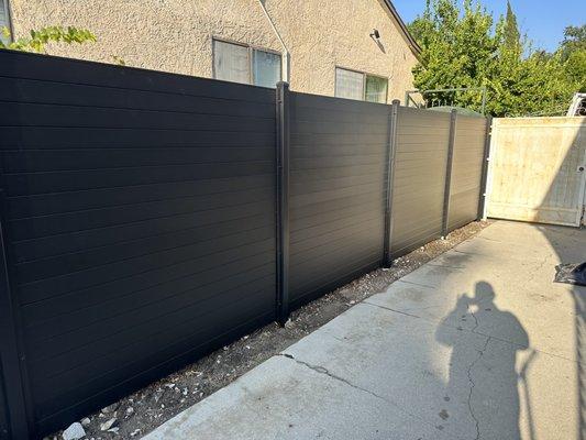 Black horizontal style aluminum fence