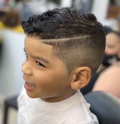 Kids haircut by Junior