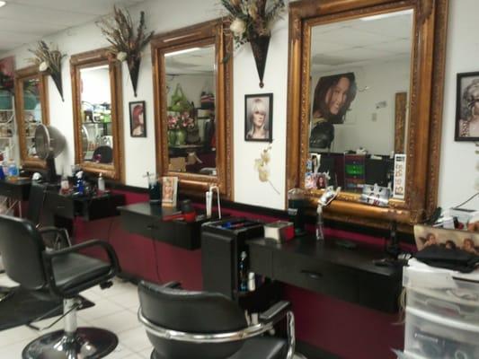 Cris Mari Dominican Hair Salon