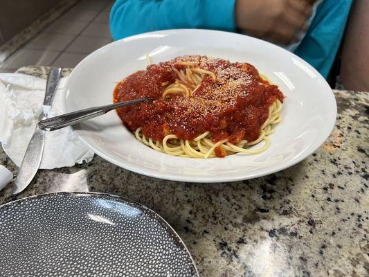 Pasta with marinara sauce