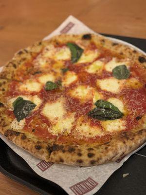 Margherita Classica pizza