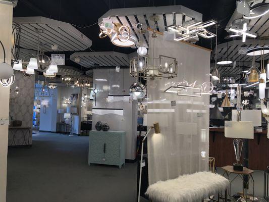 A huge and also pricey inventory of various light fixtures available.