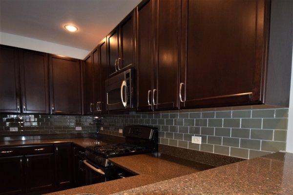 American Olean Plaza Taupe Backsplash