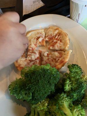 Kids Pizza w/ broccoli