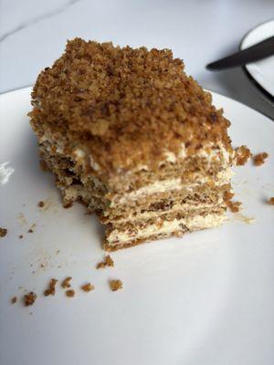 Honey cake (10/10) and I don't usually like sweets! This was a great balance! Not too sweet!