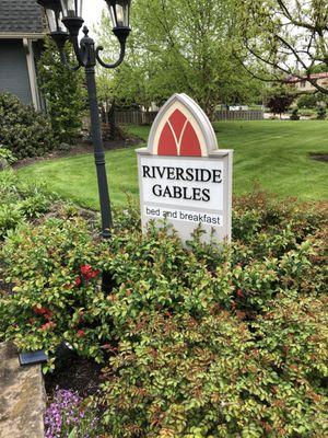 Riverside Gables Bed and Breakfast