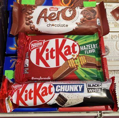 Aero chocolate bar, Hazelnut Kit Kat & Kit Kat Chunky Black & White chocolate bar