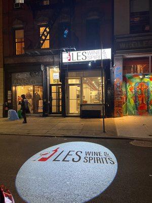 LES Wine & Spirits shining bright in the Lower East Side