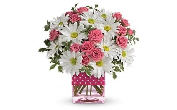 I ordered this cute bouquet for my niece for the birth of her first child named Daisy.