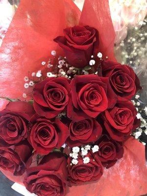 Red roses for sale