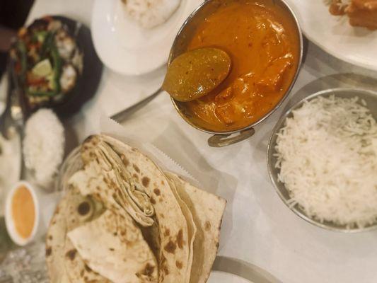 Assorted Bread Basket, Butter Chicken, Tandoori Chicken