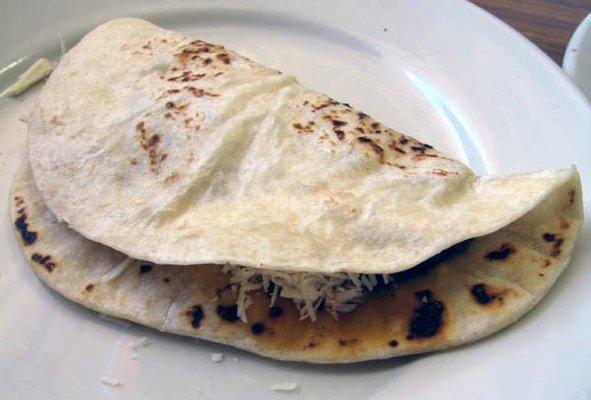 ¡La Casa de las mejores baleadas en Miami! Tenemos baleadas sencilla, de carne, pollo o huevo.