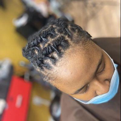 Starter locs with style