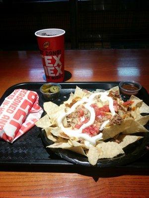 Mucho Nachos and Beef Crispy Taco meal.