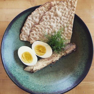 Nordic flatbreads with eggs and smoked fish - Nordic class