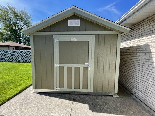 very happy customer with shed from Tuff Shed, Franklin Park, 630-370-7978.