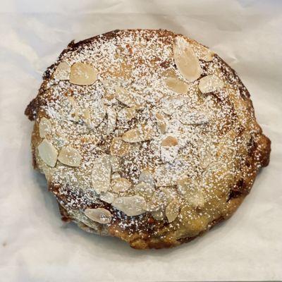 Palet Almond Chocolate (similar to chocolate almond croissant, and JUST as tasty)