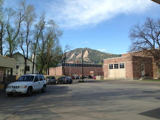 Gas with a view in Boulder