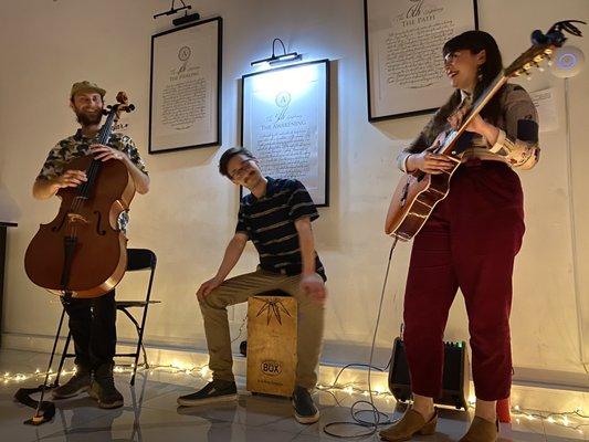 Adriana and the Wildflowers @adrianaandthewildflowers part of @sofarsounds show