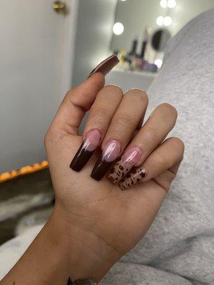 nails