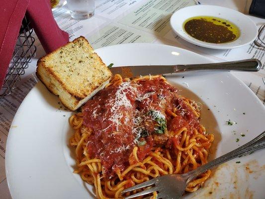 Spaghetti & Suasage garlic bread